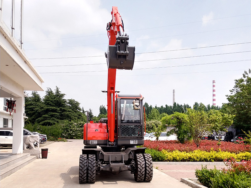 85型輪式挖掘機(jī)3.jpg